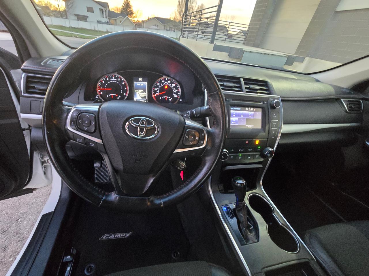 Toyota Camry SE 2017