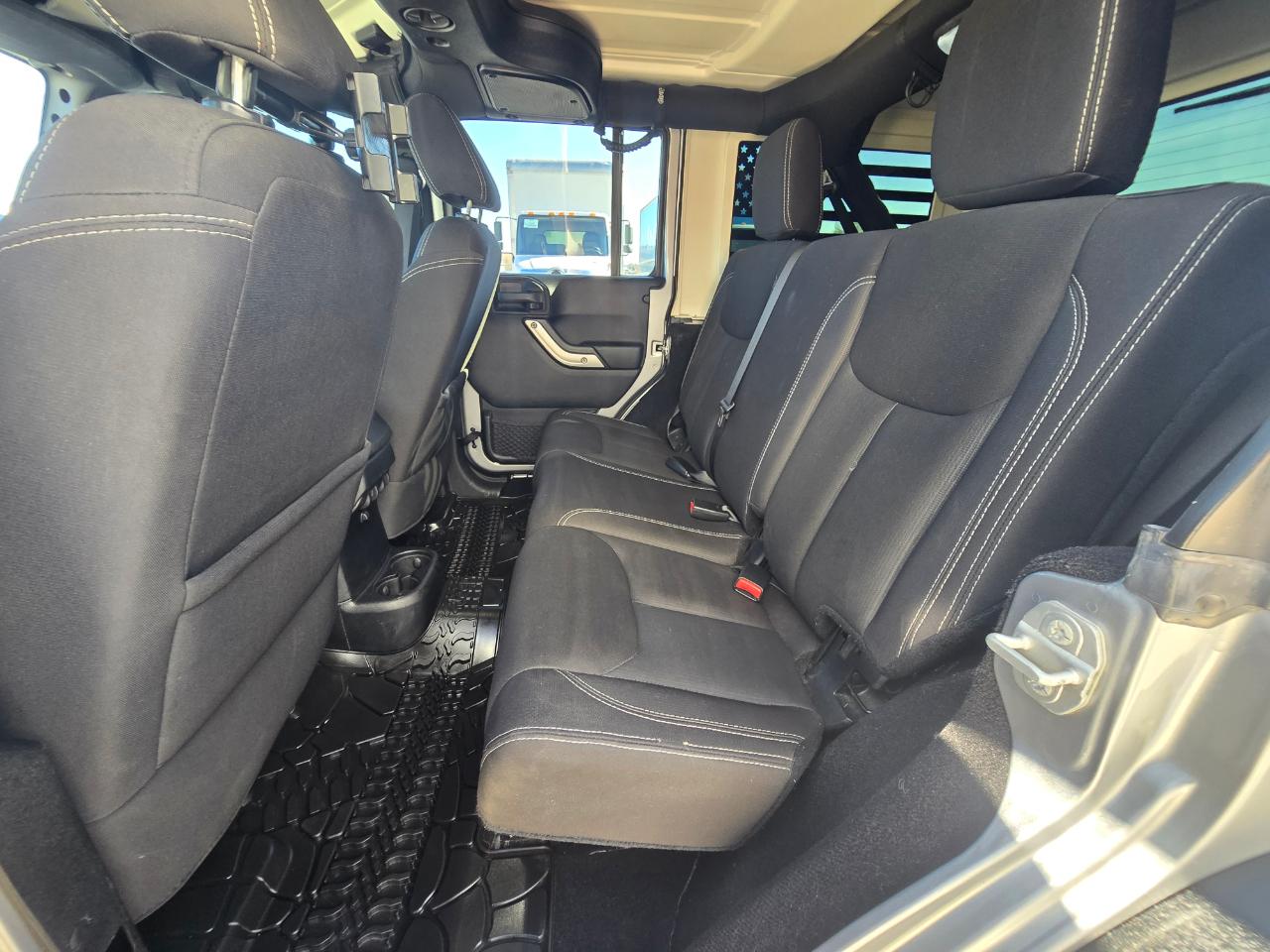 Jeep Wrangler Unlimited Sahara 4WD 2015