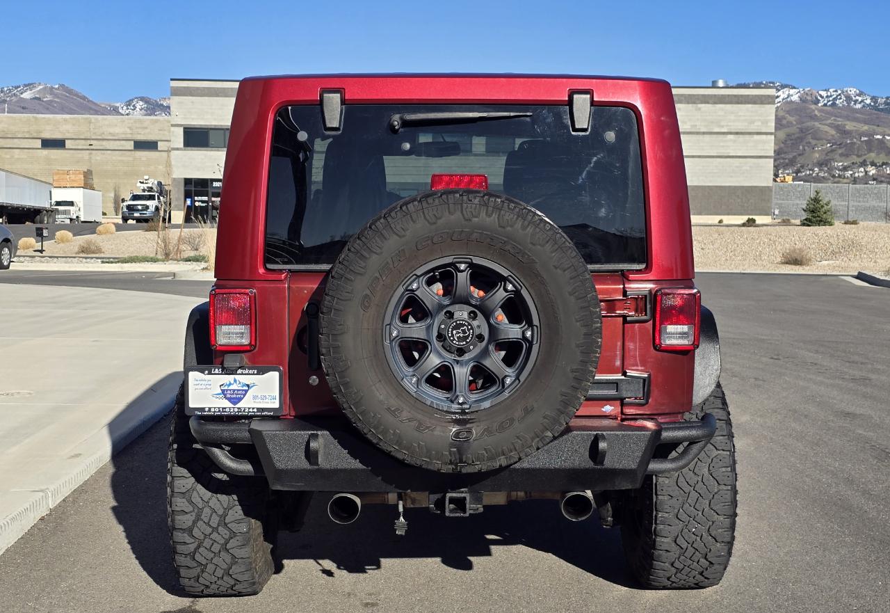 Jeep Wrangler Unlimited Sahara 4WD 2013