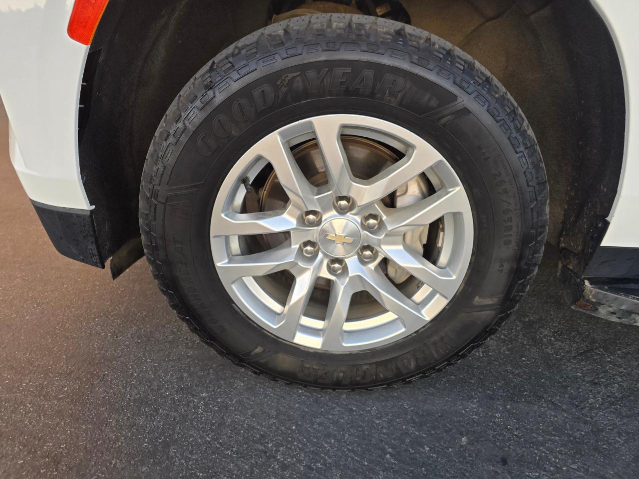 Chevrolet Suburban LT 4WD 2022