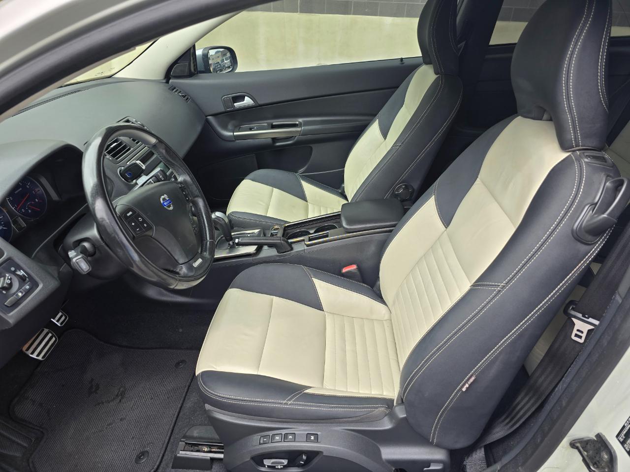 Volvo C30 2dr Cpe T5 R-Design 2013