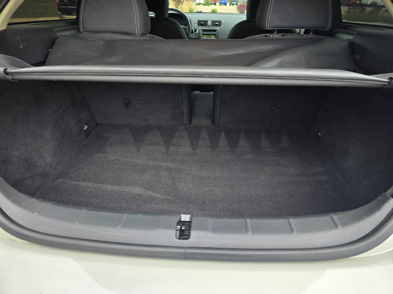 Volvo C30 2dr Cpe T5 R-Design 2013