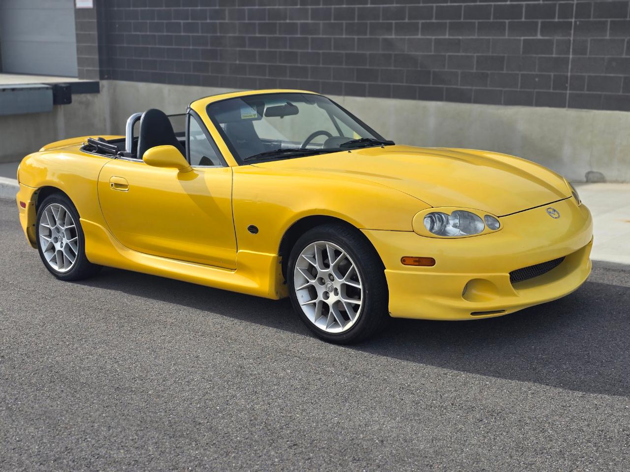 Mazda MX-5 Miata SE 2002
