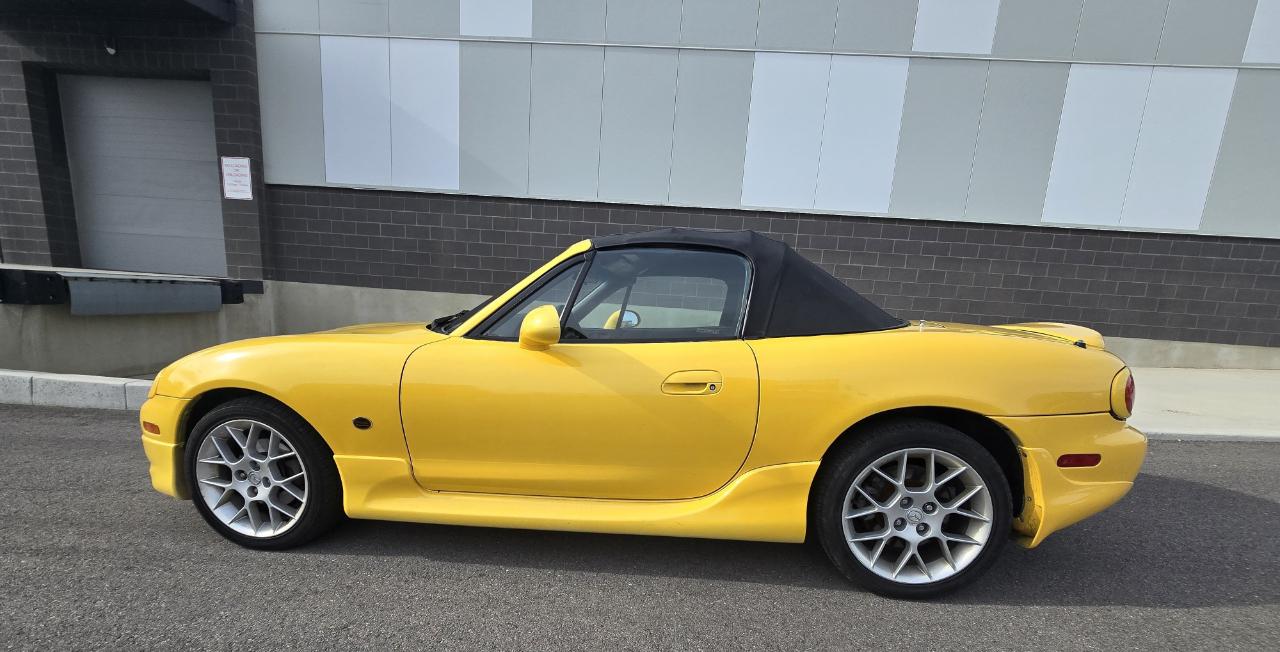 Mazda MX-5 Miata SE 2002