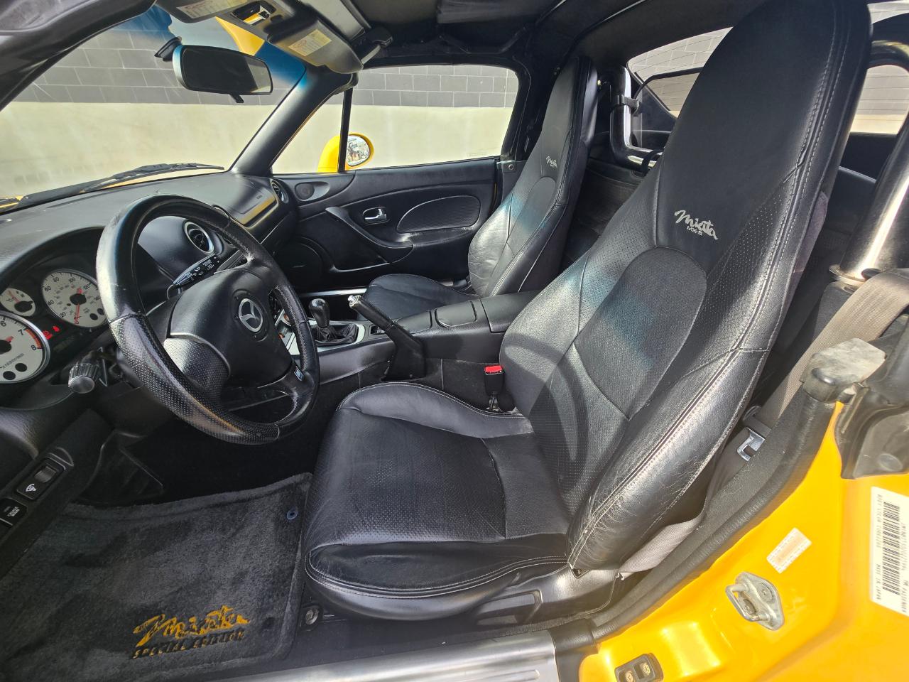 Mazda MX-5 Miata SE 2002