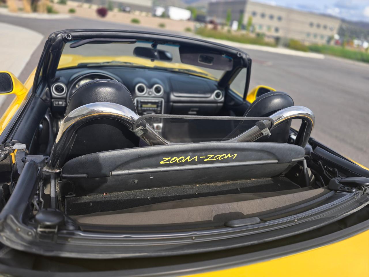 Mazda MX-5 Miata SE 2002