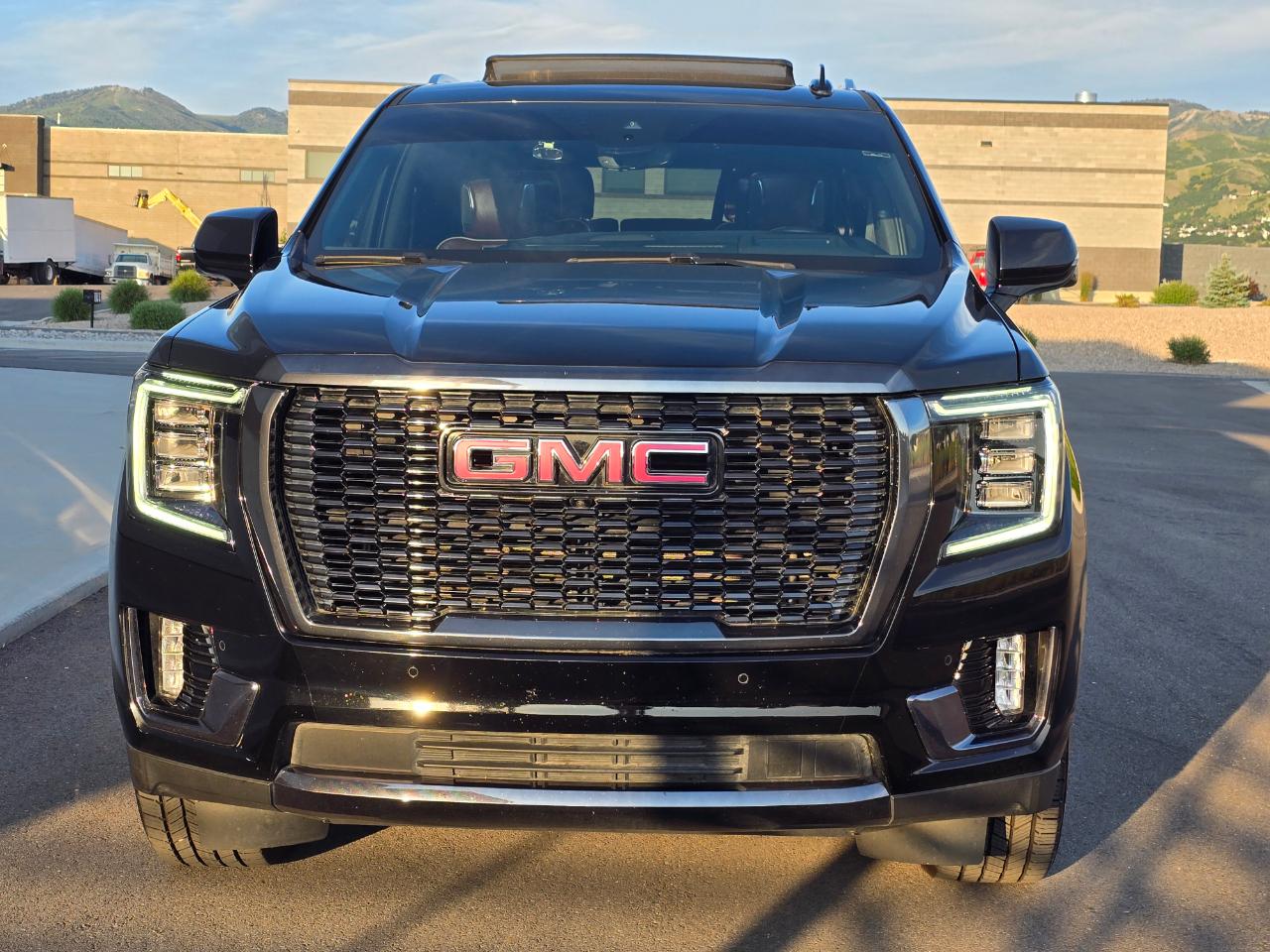 GMC Yukon Denali Ultimate 4WD 2023