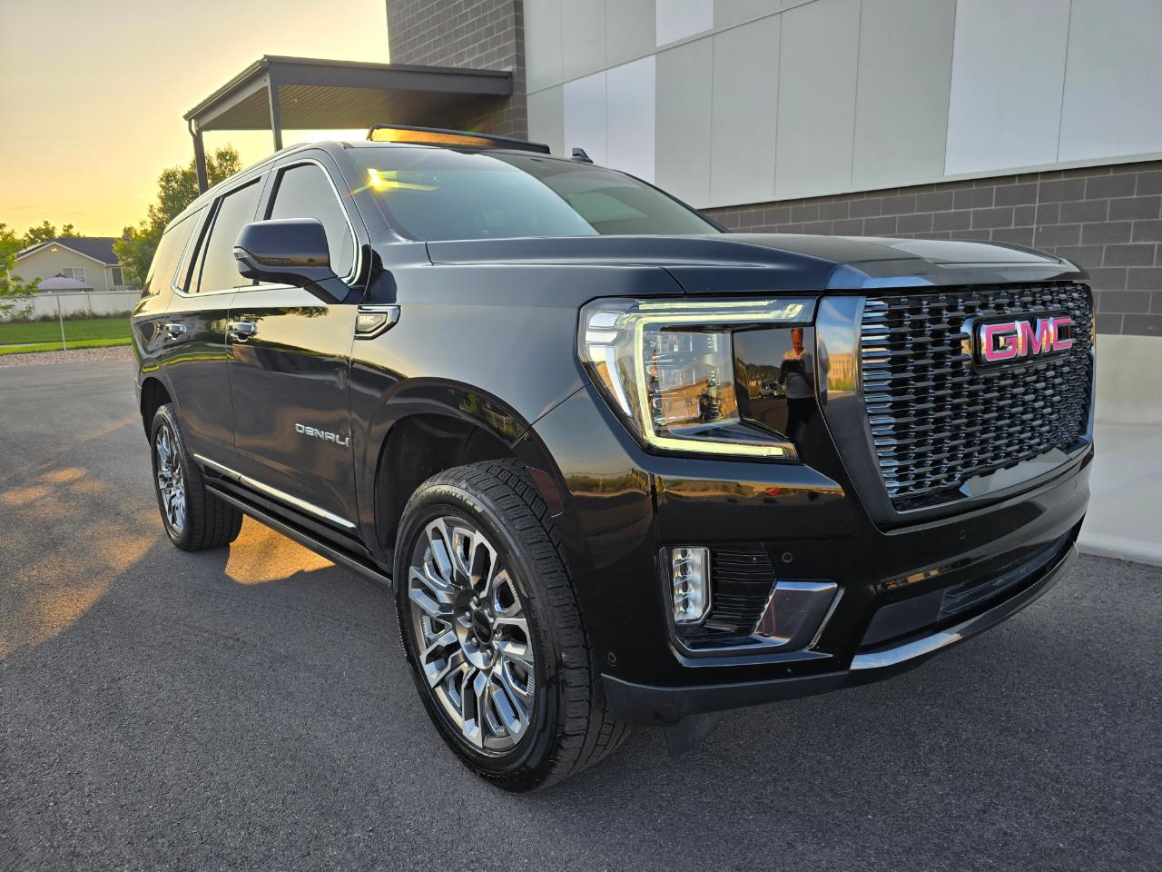GMC Yukon Denali Ultimate 4WD 2023