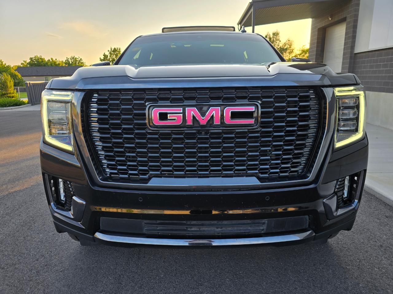 GMC Yukon Denali Ultimate 4WD 2023