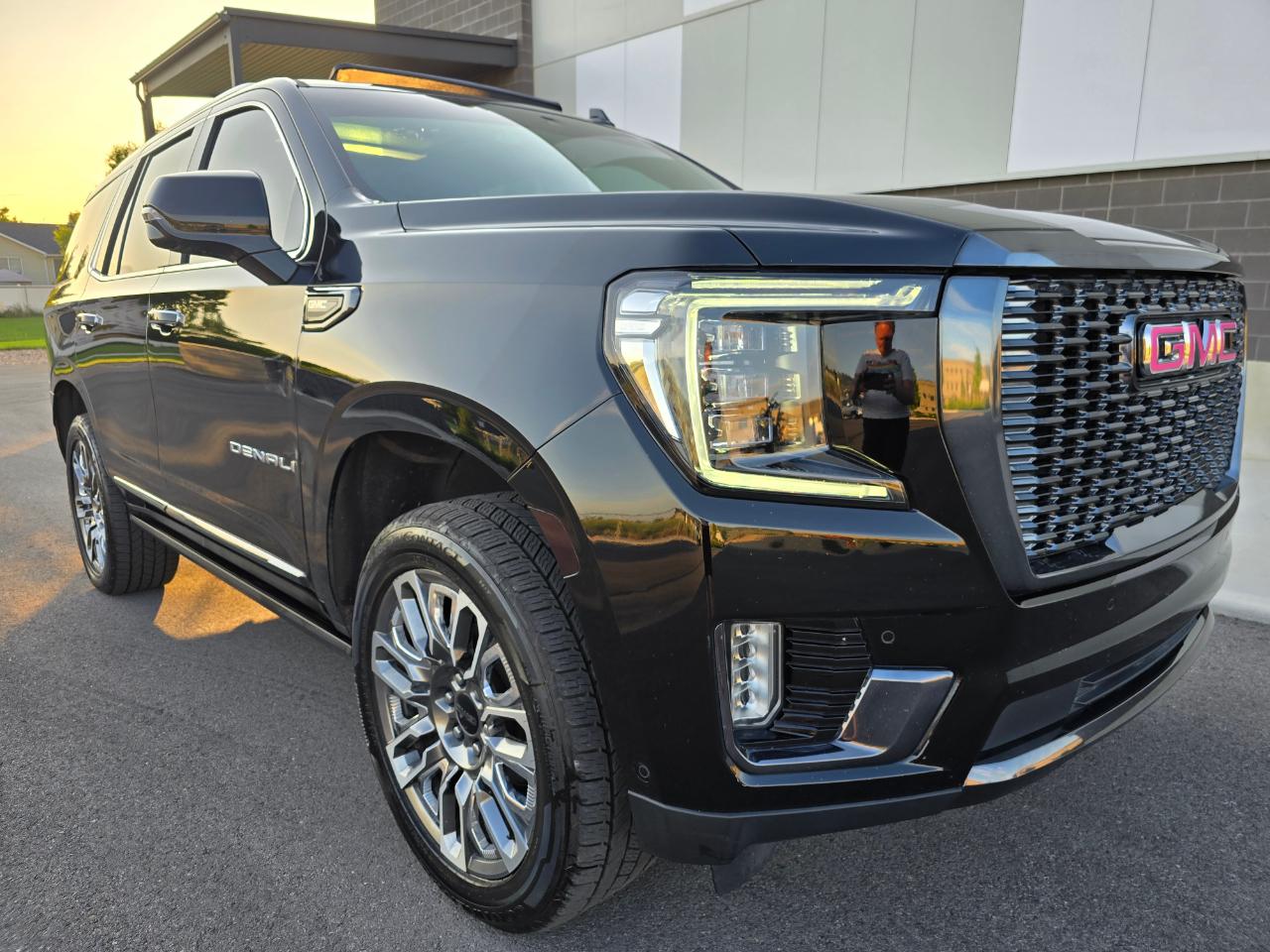 GMC Yukon Denali Ultimate 4WD 2023