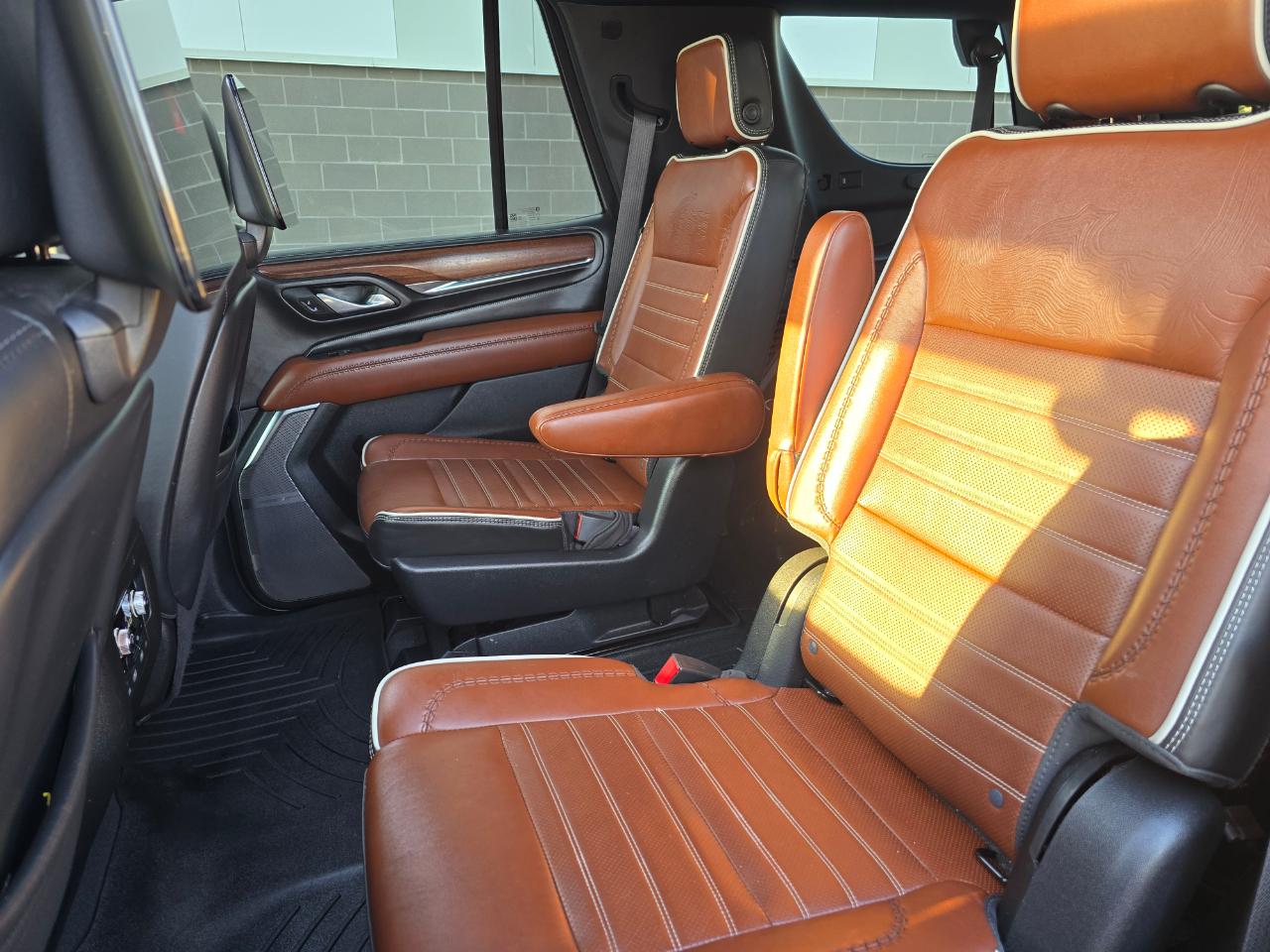 GMC Yukon Denali Ultimate 4WD 2023