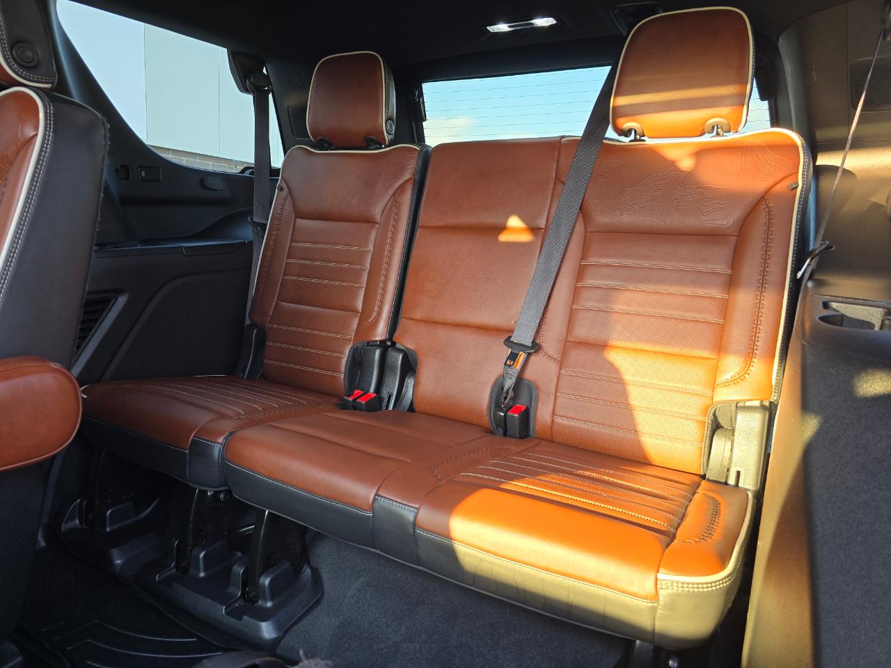 GMC Yukon Denali Ultimate 4WD 2023