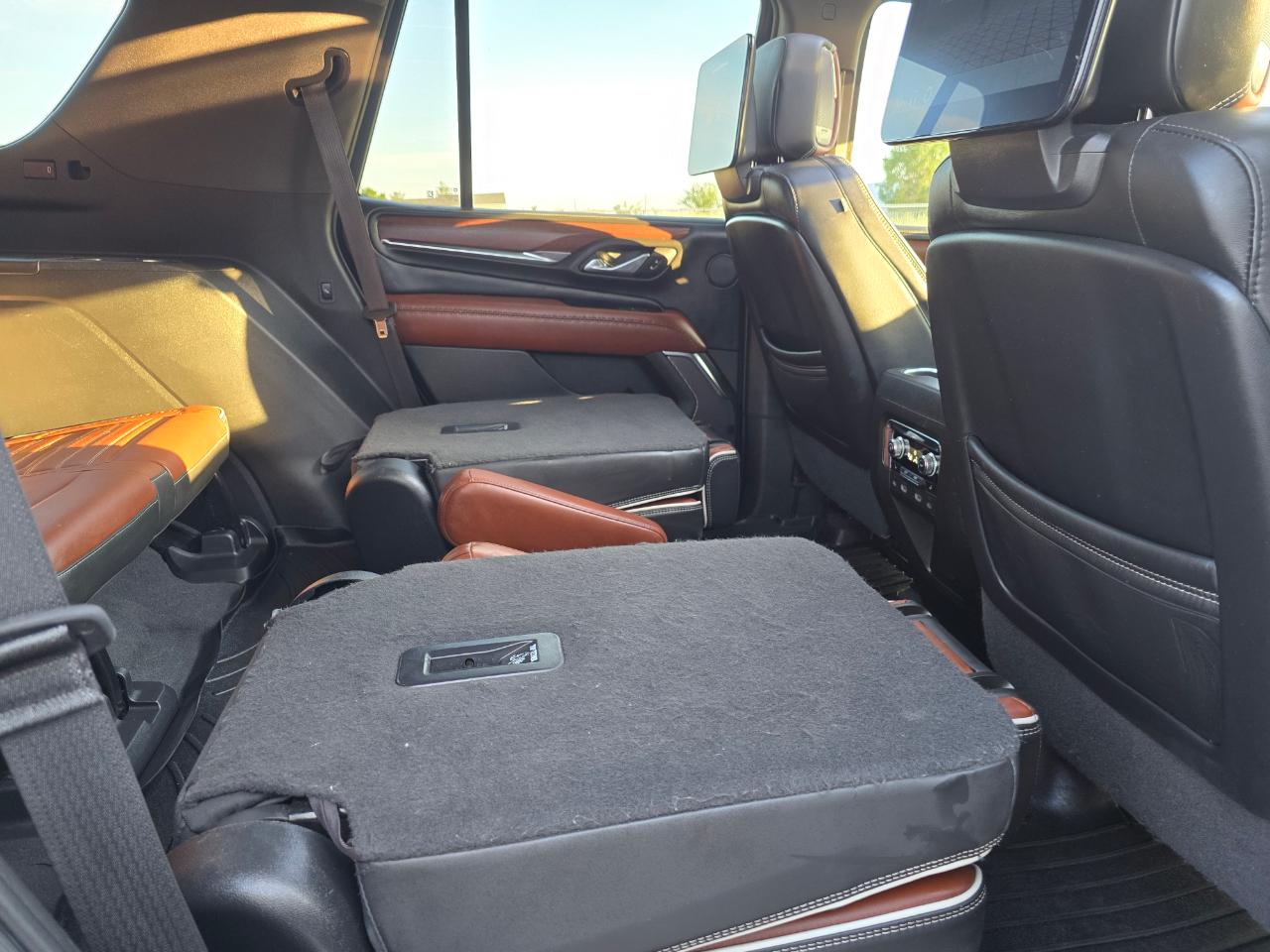 GMC Yukon Denali Ultimate 4WD 2023