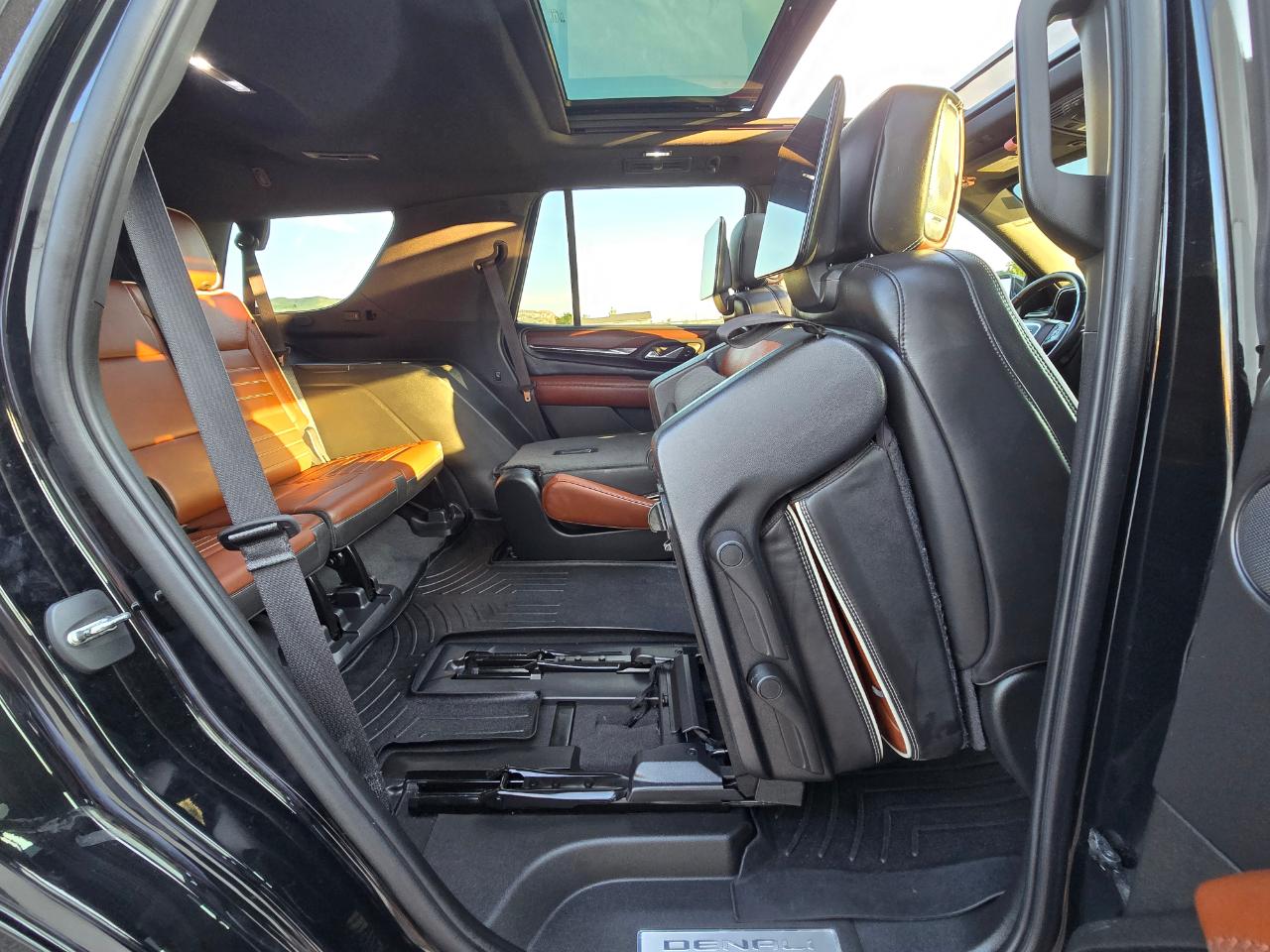 GMC Yukon Denali Ultimate 4WD 2023