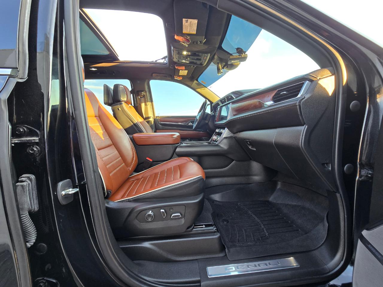 GMC Yukon Denali Ultimate 4WD 2023