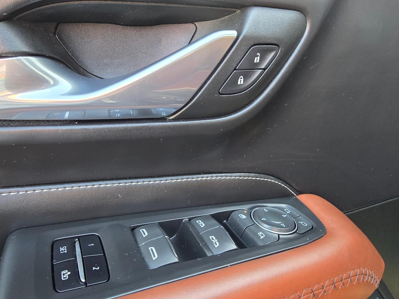 GMC Yukon Denali Ultimate 4WD 2023