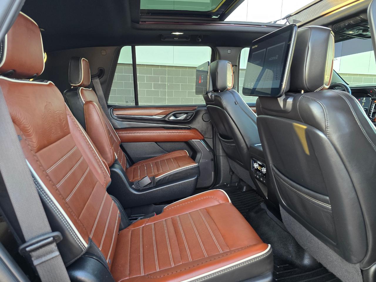 GMC Yukon Denali Ultimate 4WD 2023