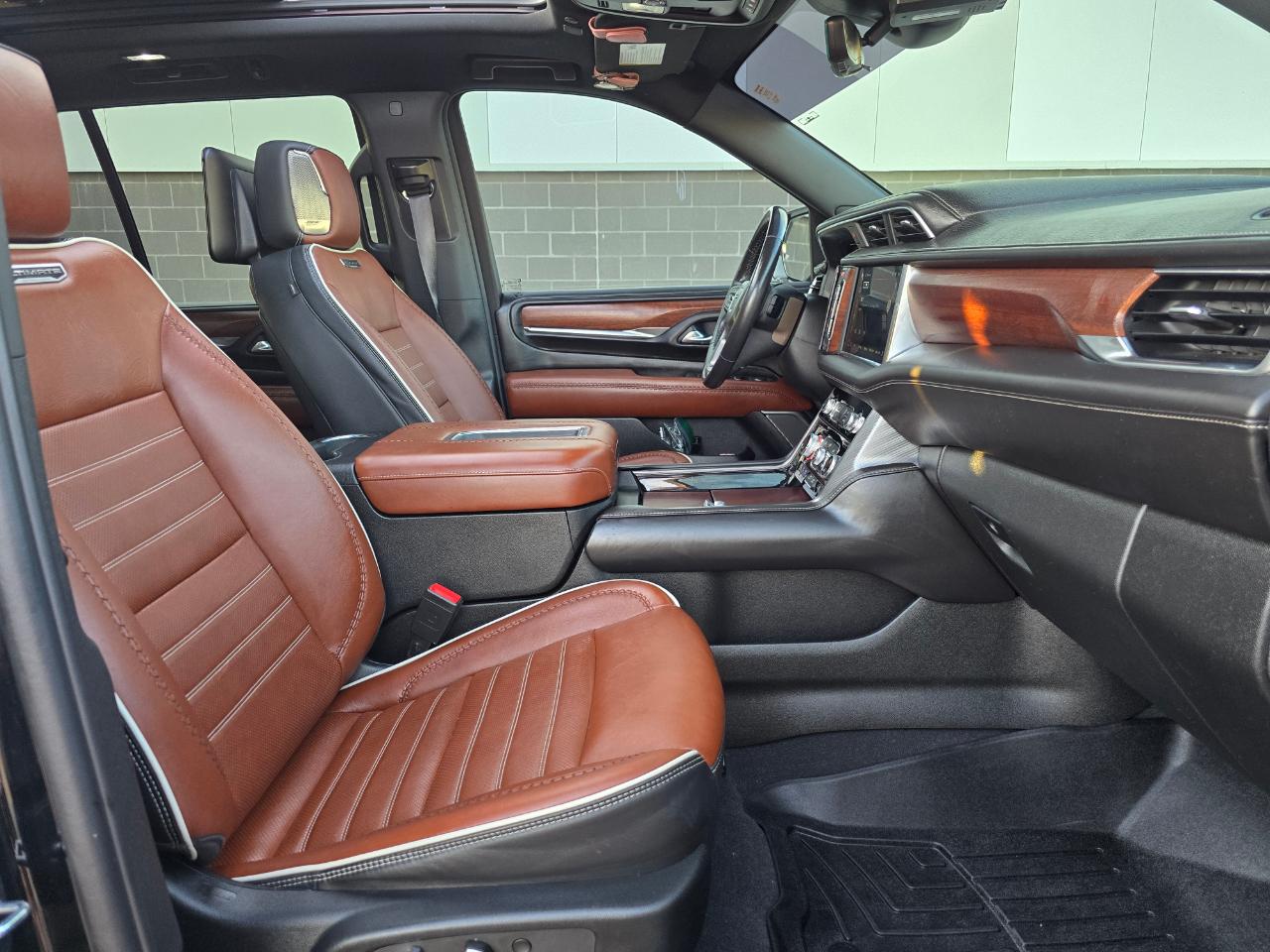 GMC Yukon Denali Ultimate 4WD 2023