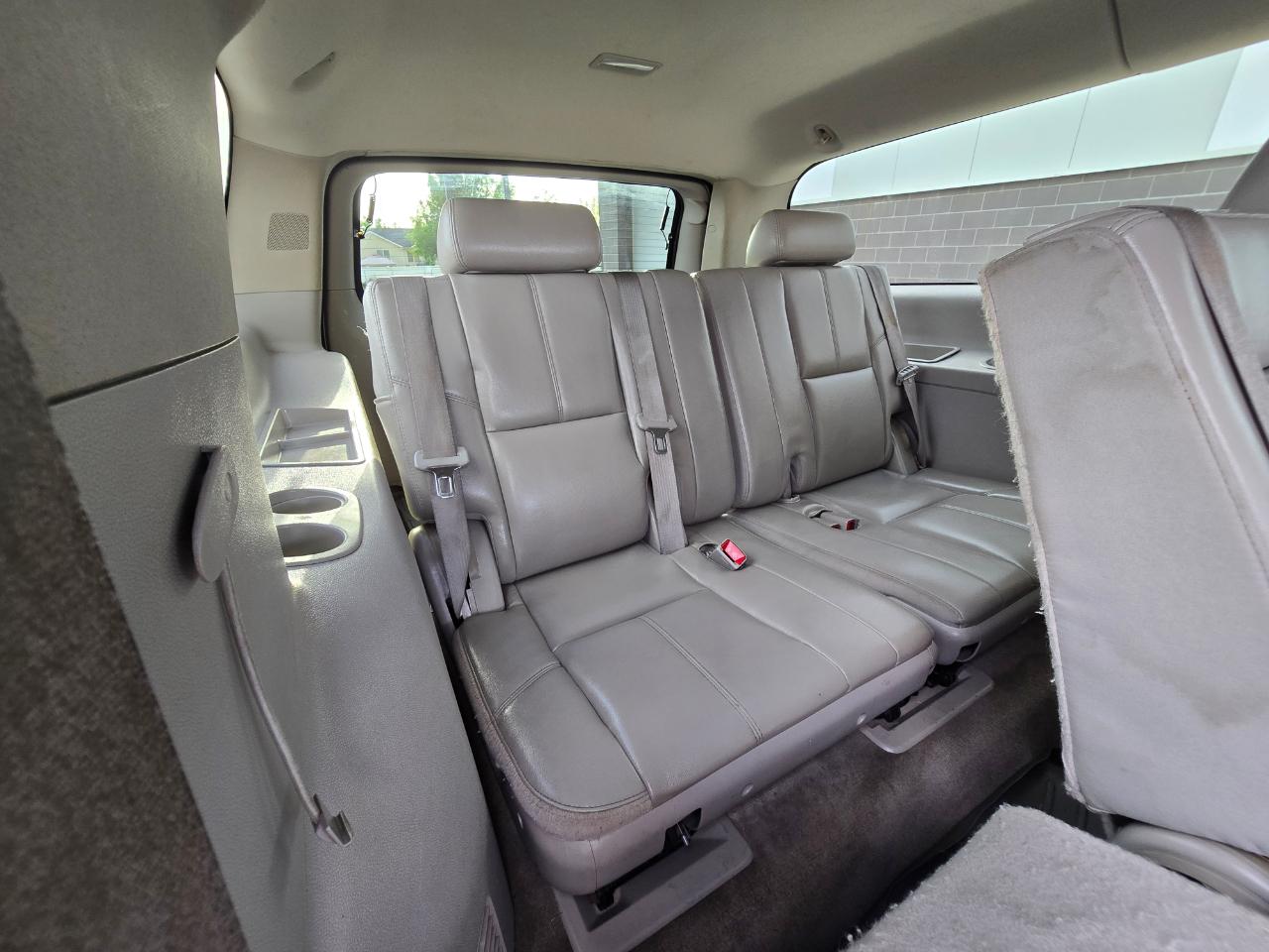 GMC Yukon XL SLT-1 1/2 Ton 4WD 2011