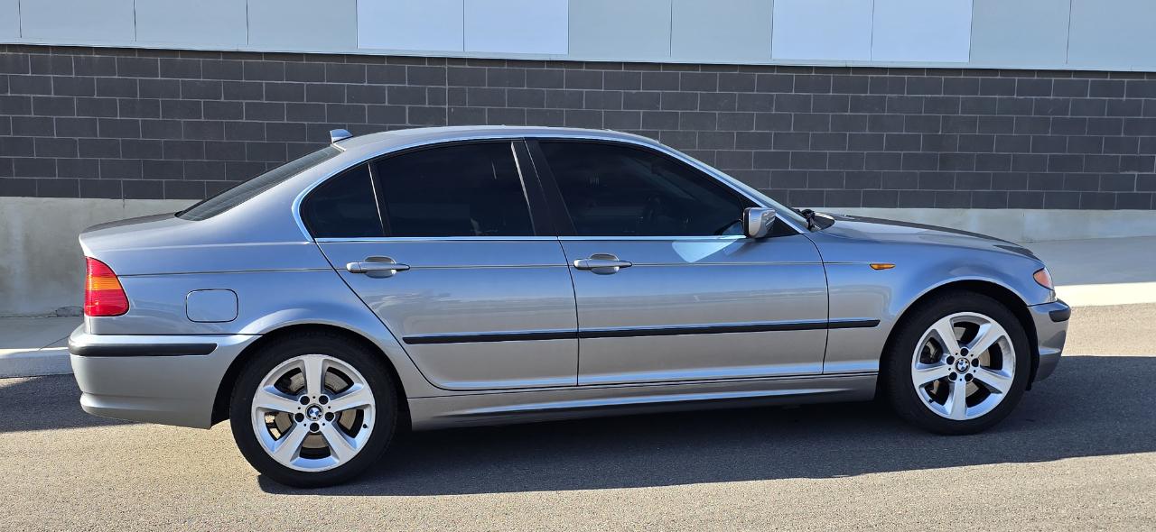 BMW 3-Series 330xi Sedan 2004