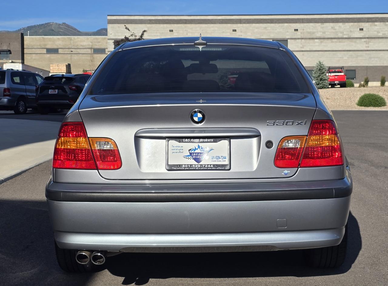 BMW 3-Series 330xi Sedan 2004
