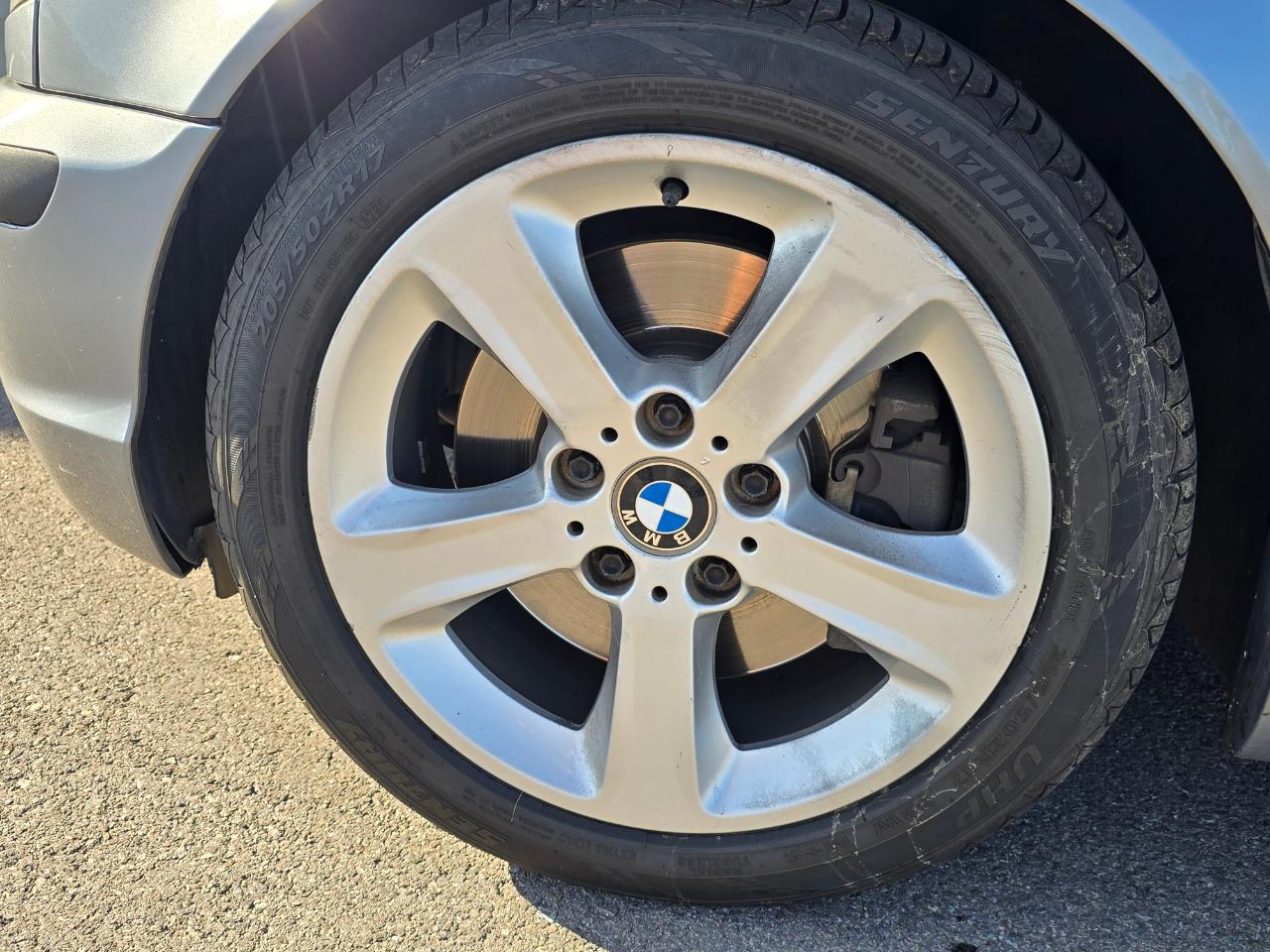 BMW 3-Series 330xi Sedan 2004