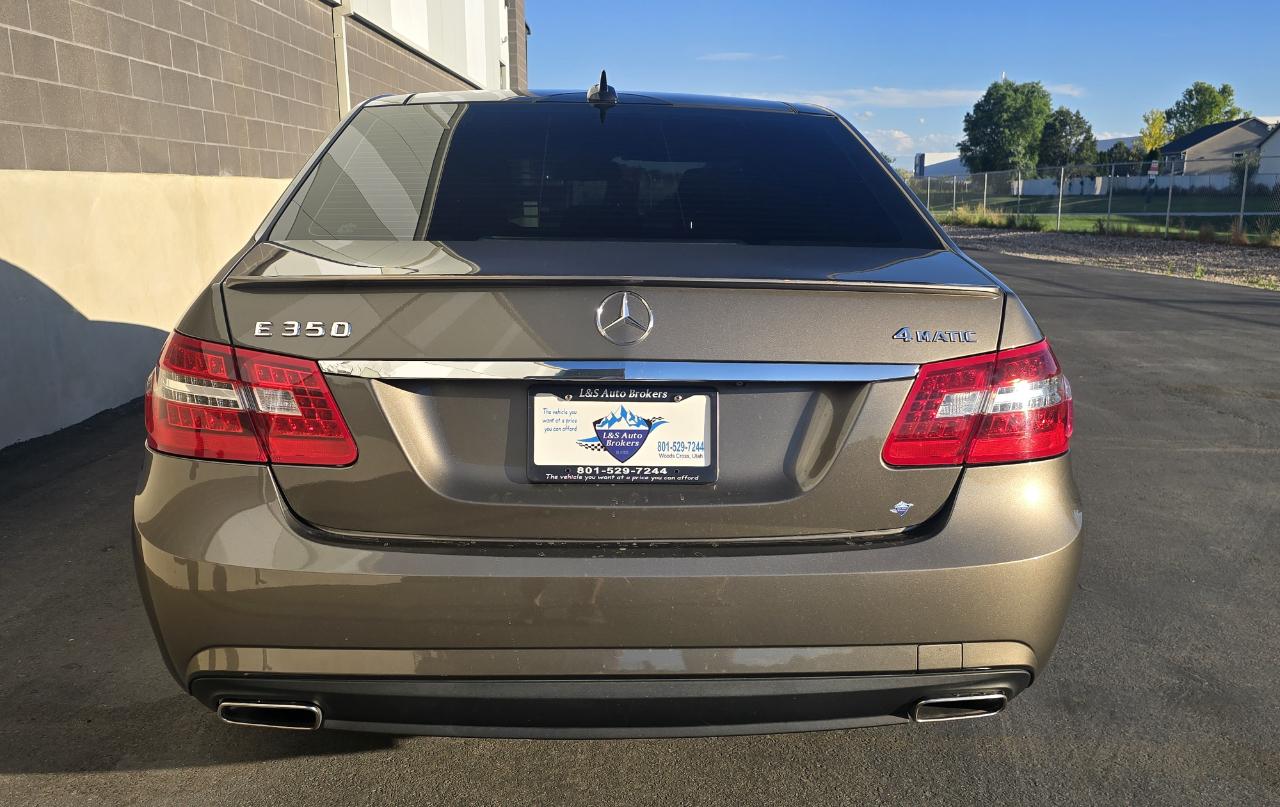 Mercedes-Benz E-Class E350 4MATIC Sedan 2012