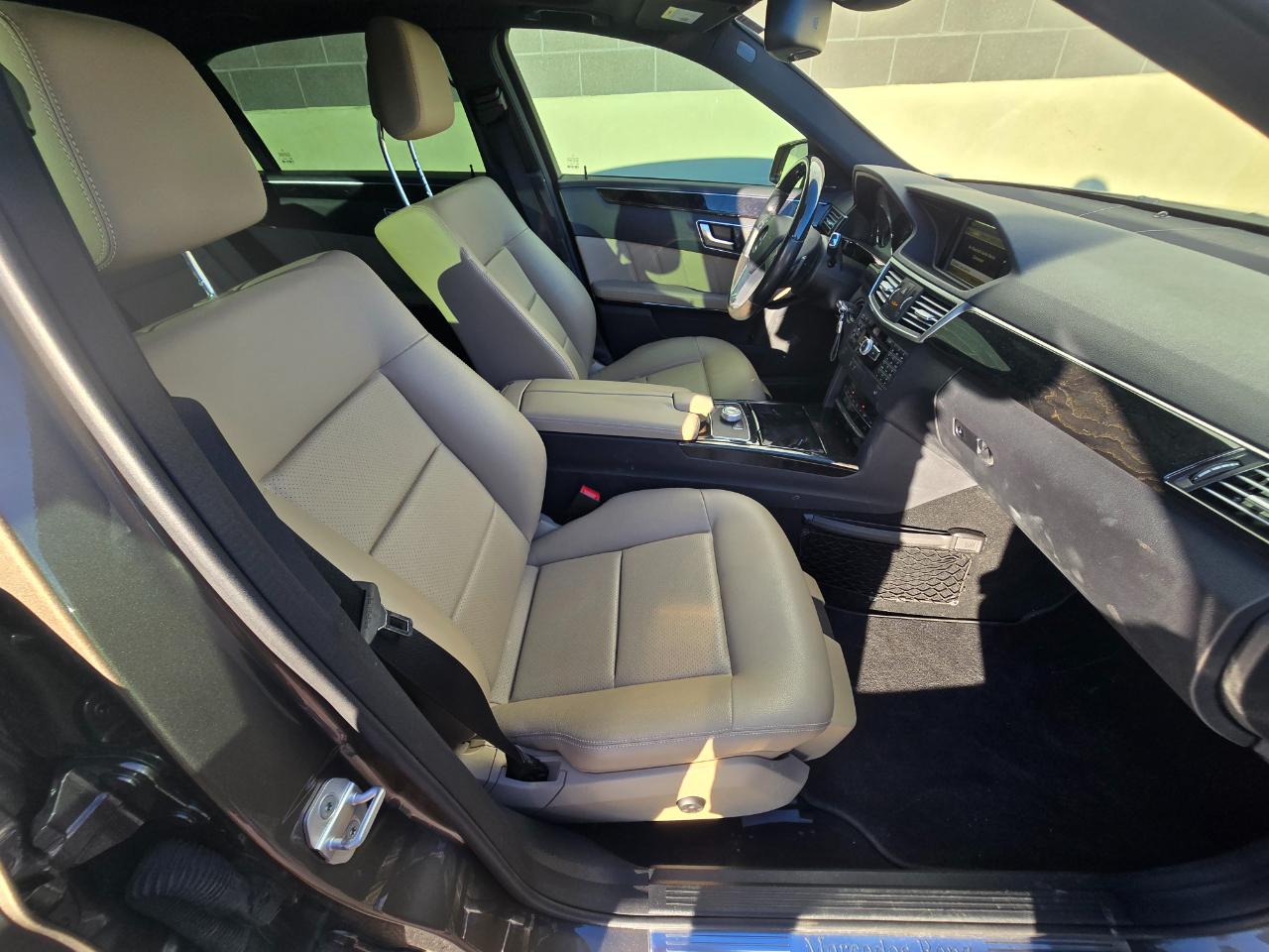 Mercedes-Benz E-Class E350 4MATIC Sedan 2012