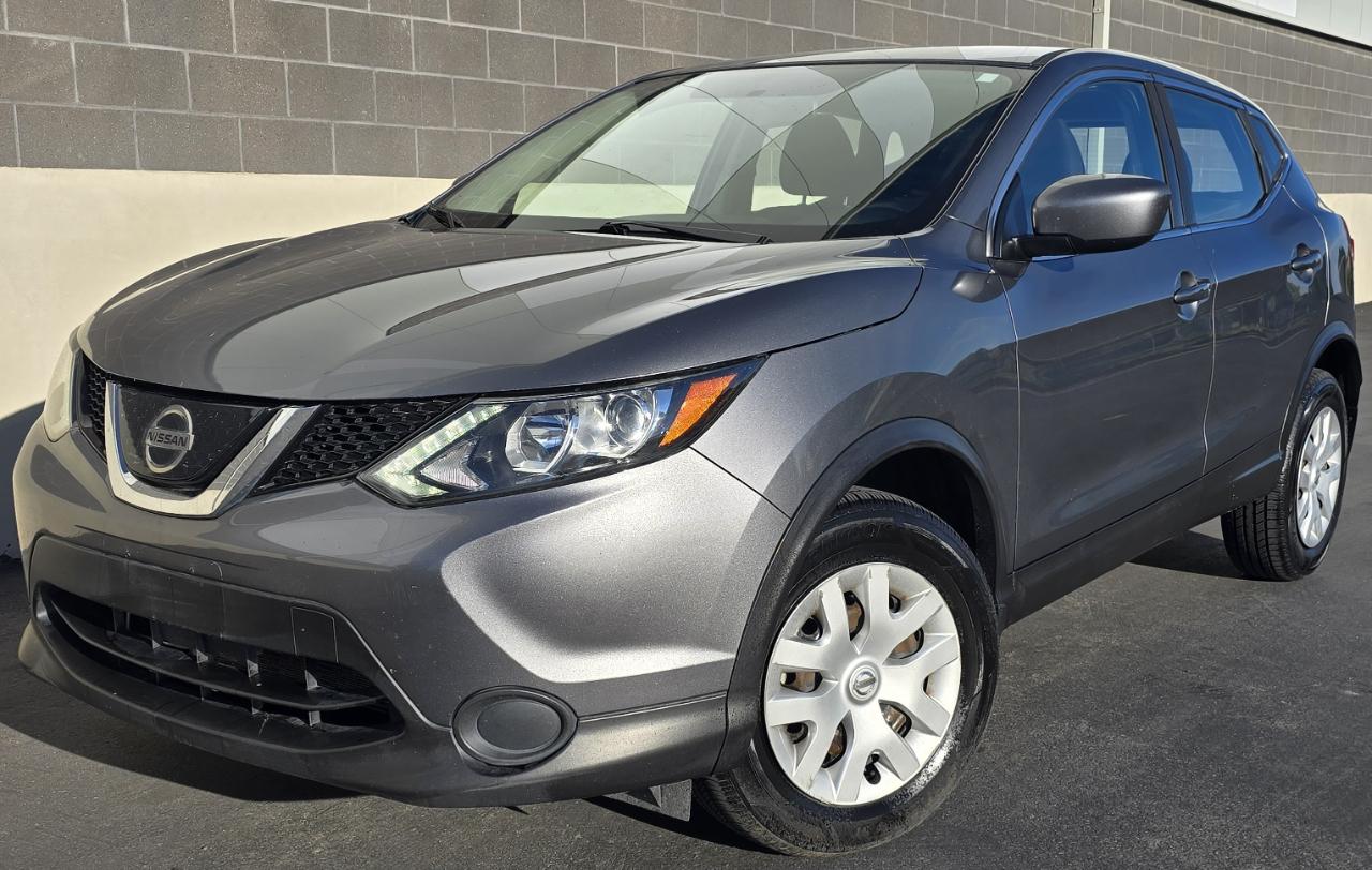 Nissan Rogue Sport S 2019