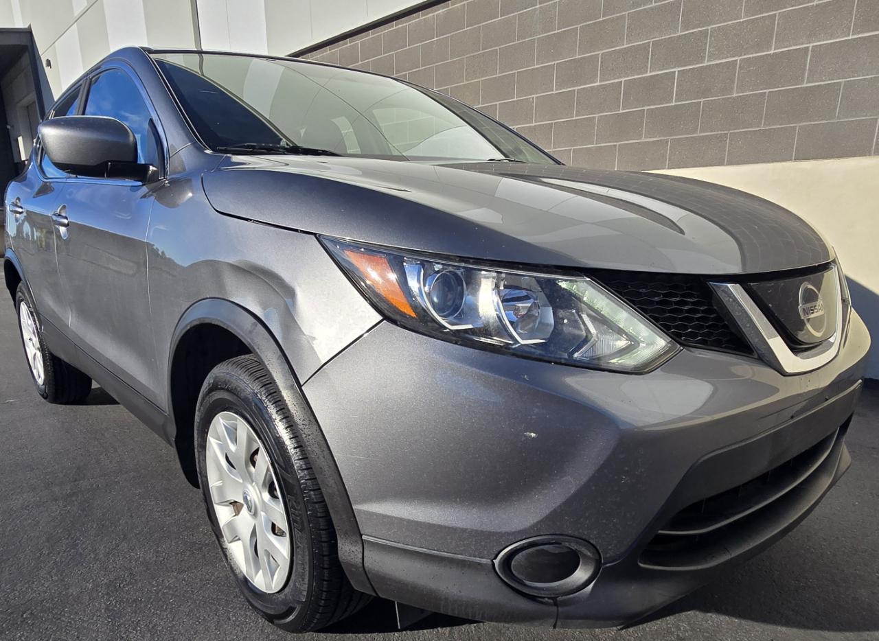 Nissan Rogue Sport S 2019