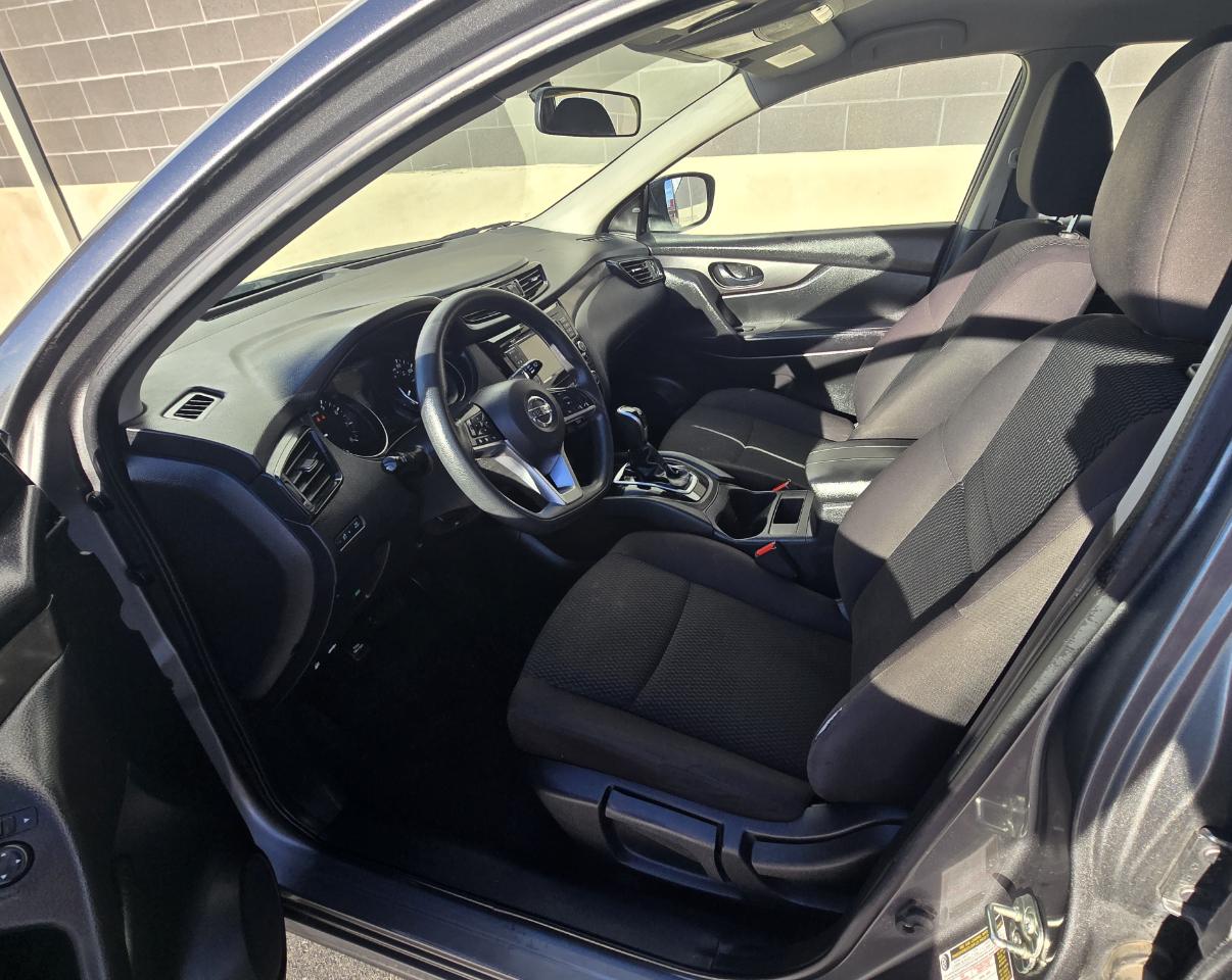 Nissan Rogue Sport S 2019