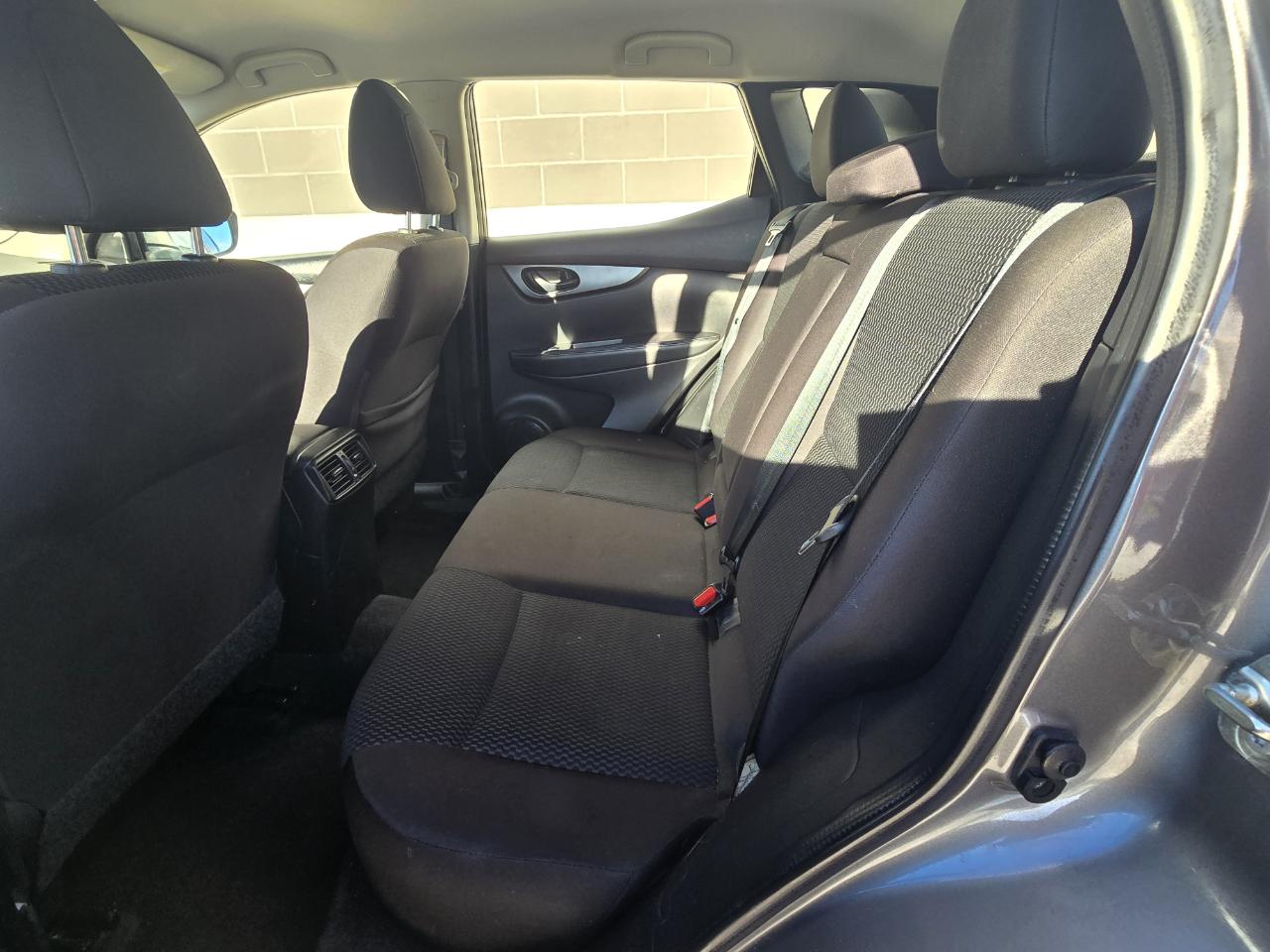 Nissan Rogue Sport S 2019