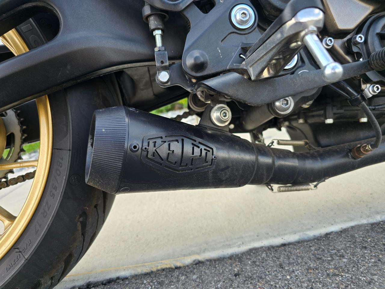 Yamaha XSR700  2023