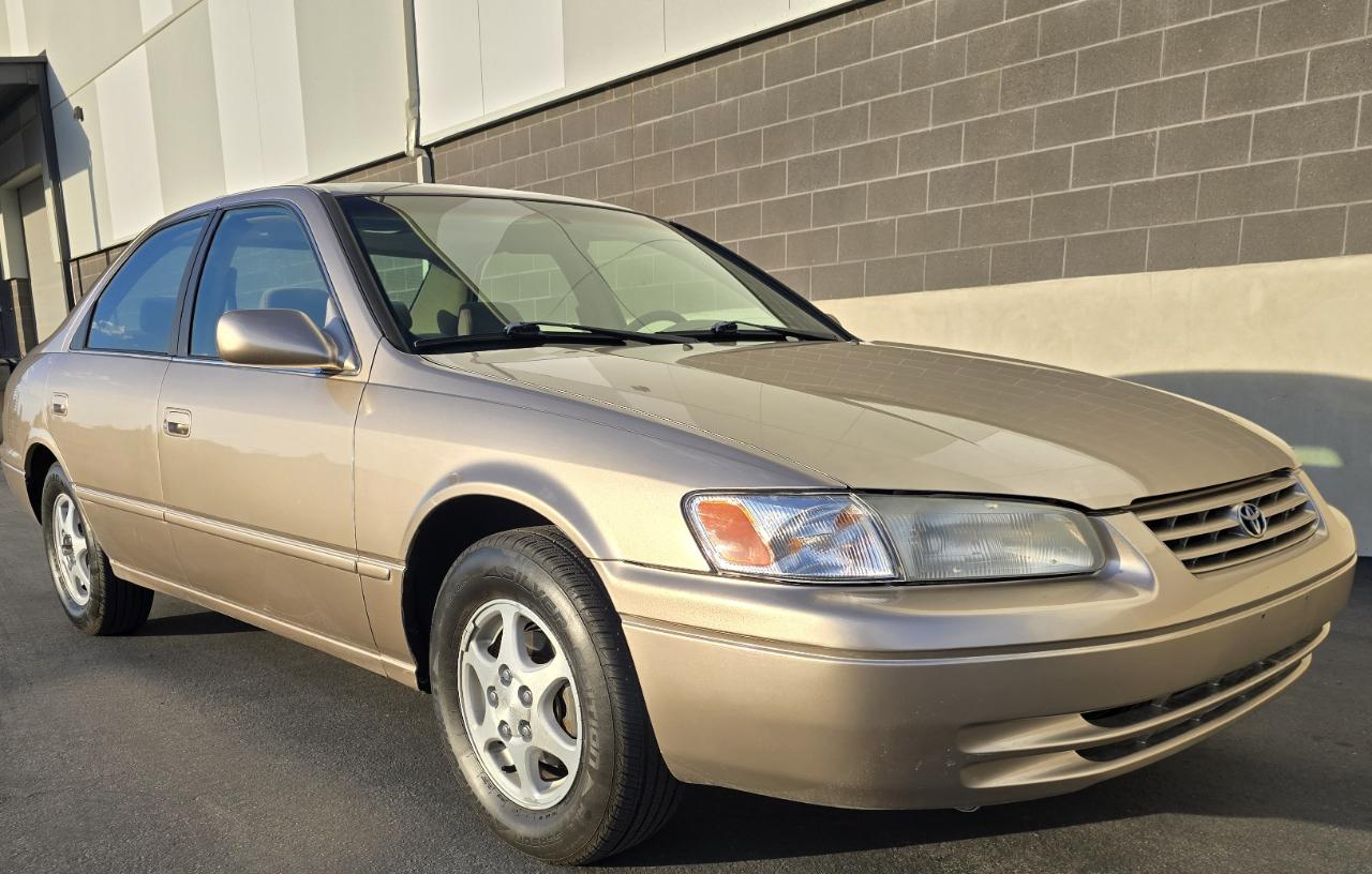 Toyota Camry CE 1998