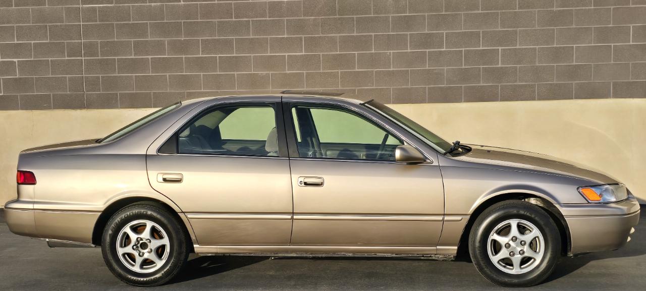 Toyota Camry CE 1998