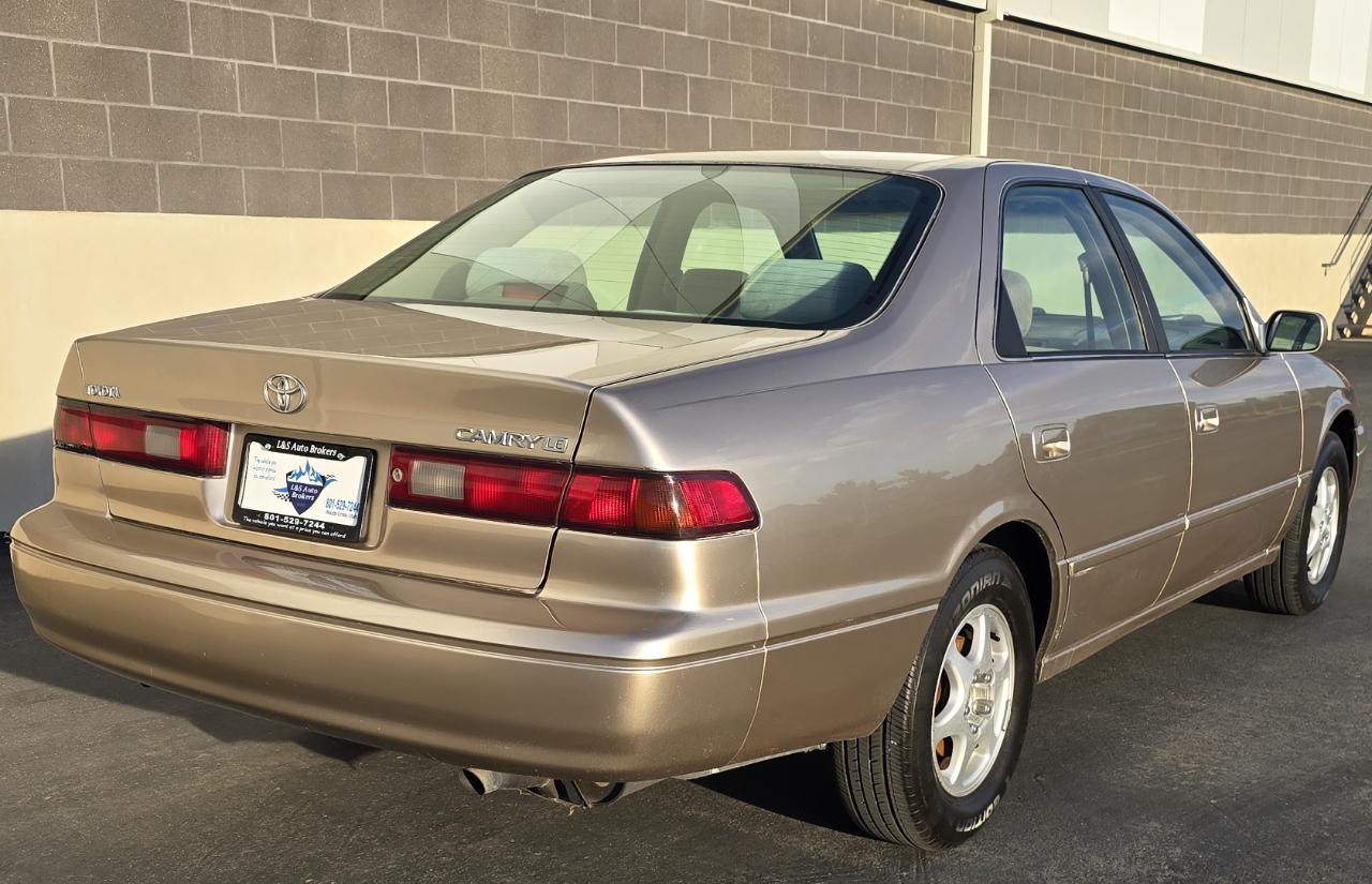 Toyota Camry CE 1998