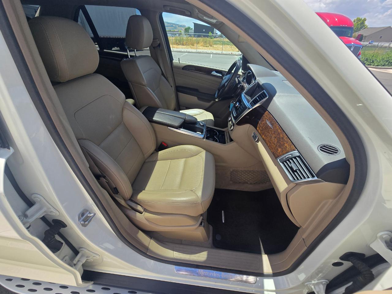Mercedes-Benz M-Class ML350 4MATIC 2013