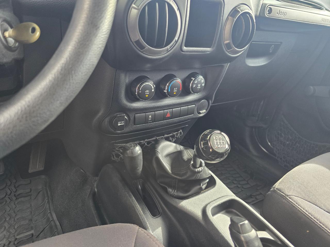 Jeep Wrangler Unlimited Sport 4WD 2014