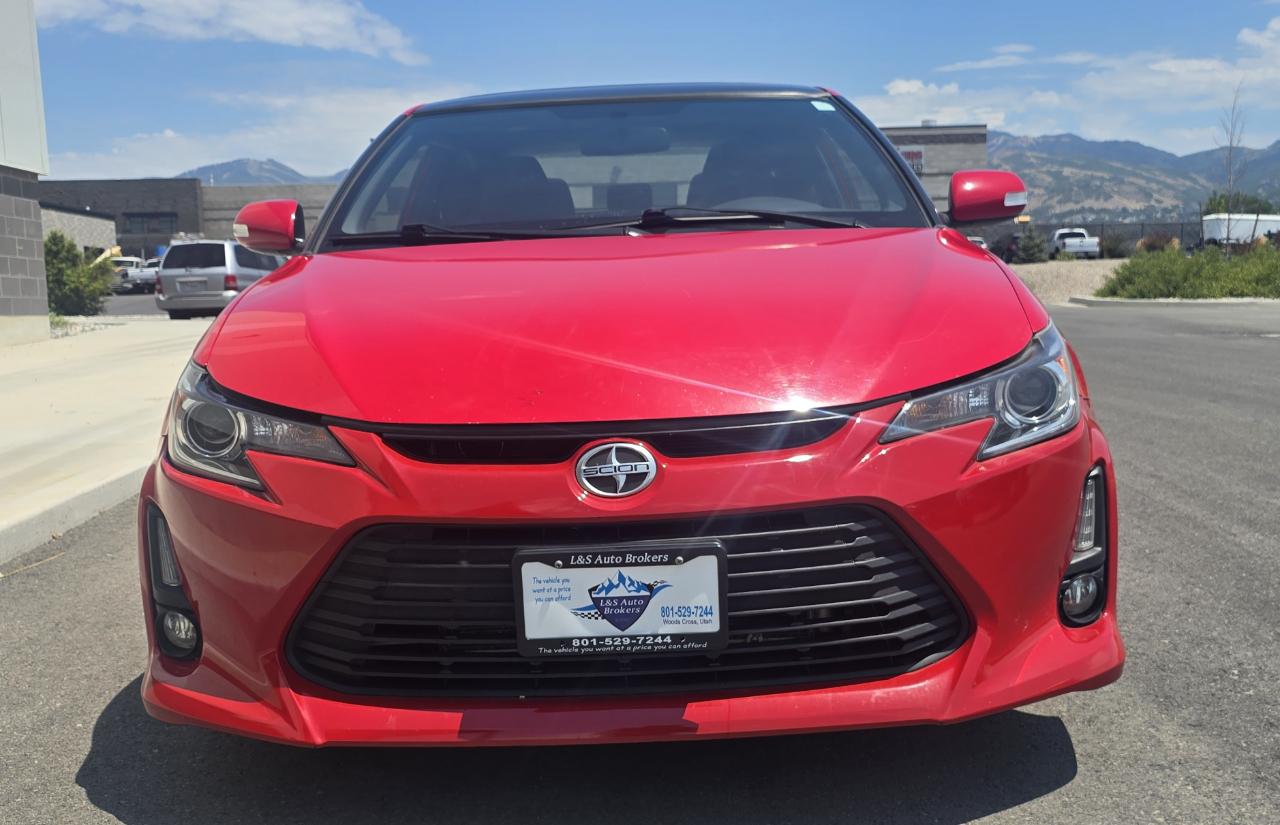 Scion tC Sports Coupe 6-Spd AT 2016