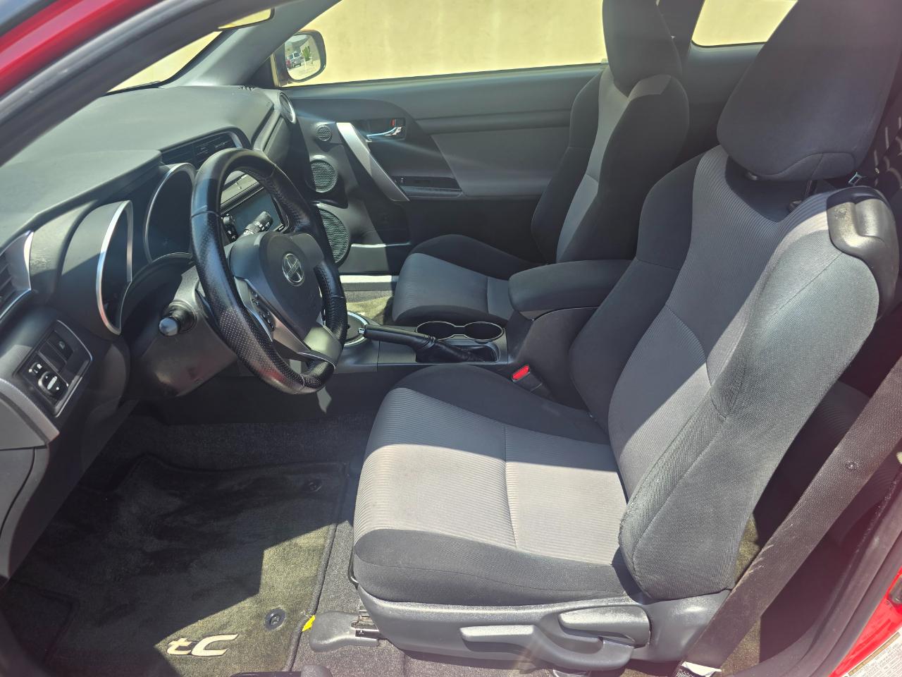 Scion tC Sports Coupe 6-Spd AT 2016