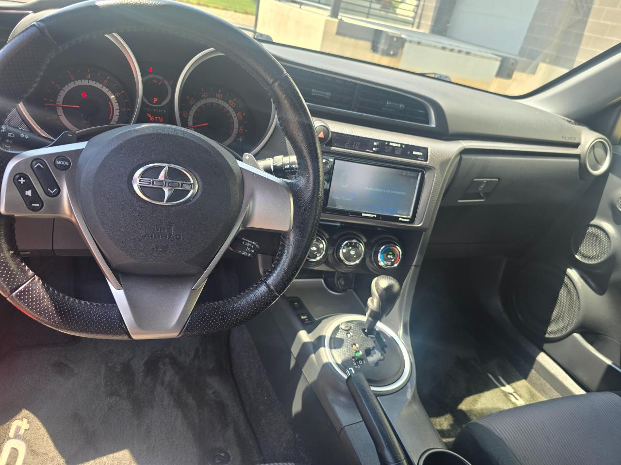 Scion tC Sports Coupe 6-Spd AT 2016