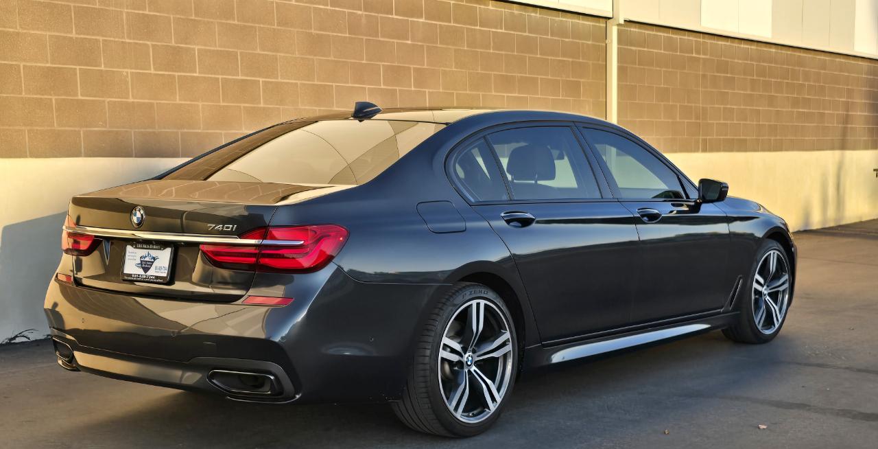 BMW 7-Series 740i 2016