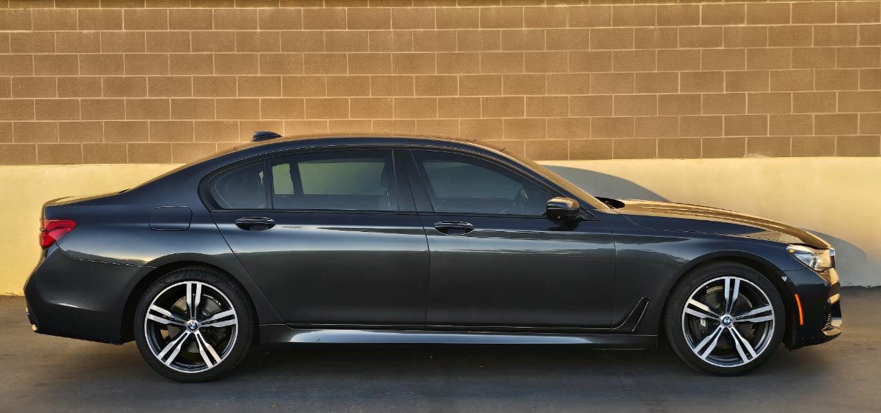 BMW 7-Series 740i 2016