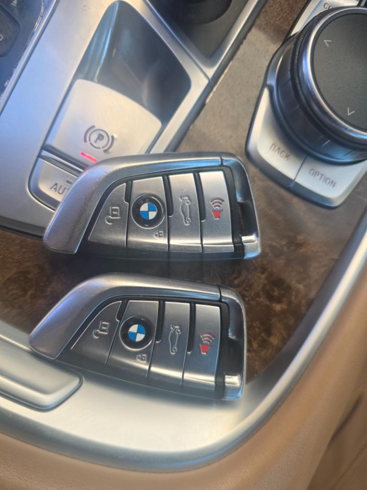 BMW 7-Series 740i 2016