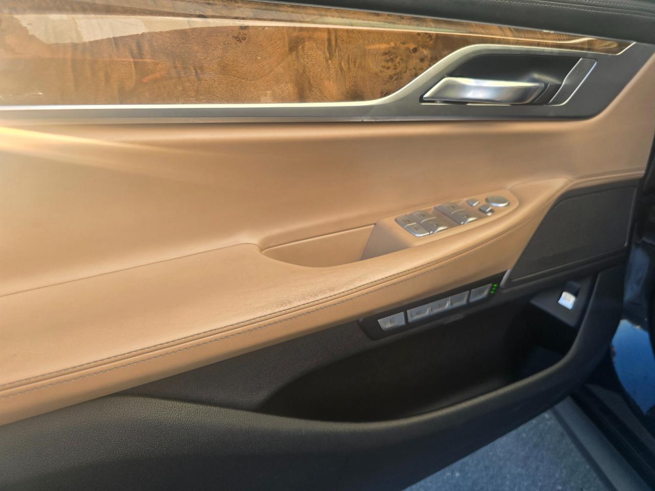 BMW 7-Series 740i 2016