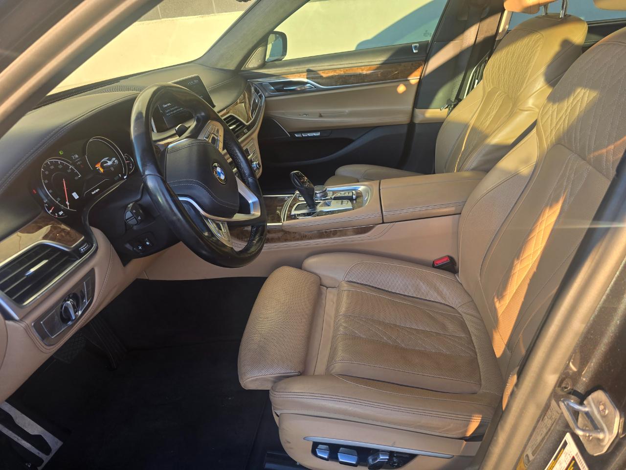 BMW 7-Series 740i 2016
