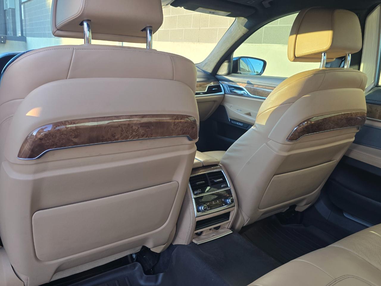 BMW 7-Series 740i 2016
