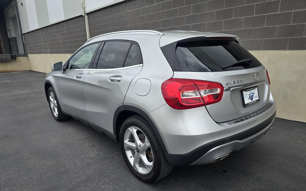 Mercedes-Benz GLA-Class GLA250 4MATIC 2018