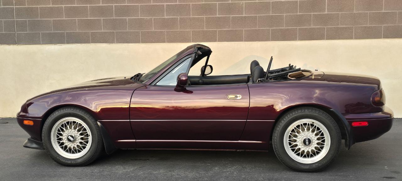 Mazda MX-5 Miata 2dr Conv M-Edition Manual 1995