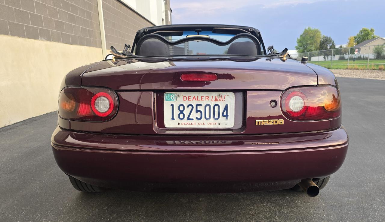 Mazda MX-5 Miata 2dr Conv M-Edition Manual 1995